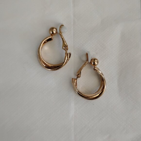 Clip on Gold Earrings - Picture 1 of 1